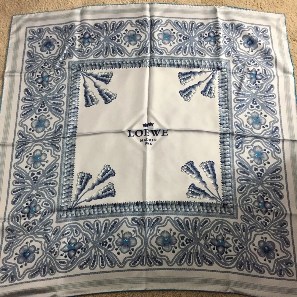 NEW & AUTHENTIC LOEWE MADRID 1846 SILK SCARF